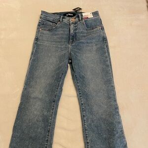 Women's Express Cropped Flare High Rise Jeans Size 8 Light Blue